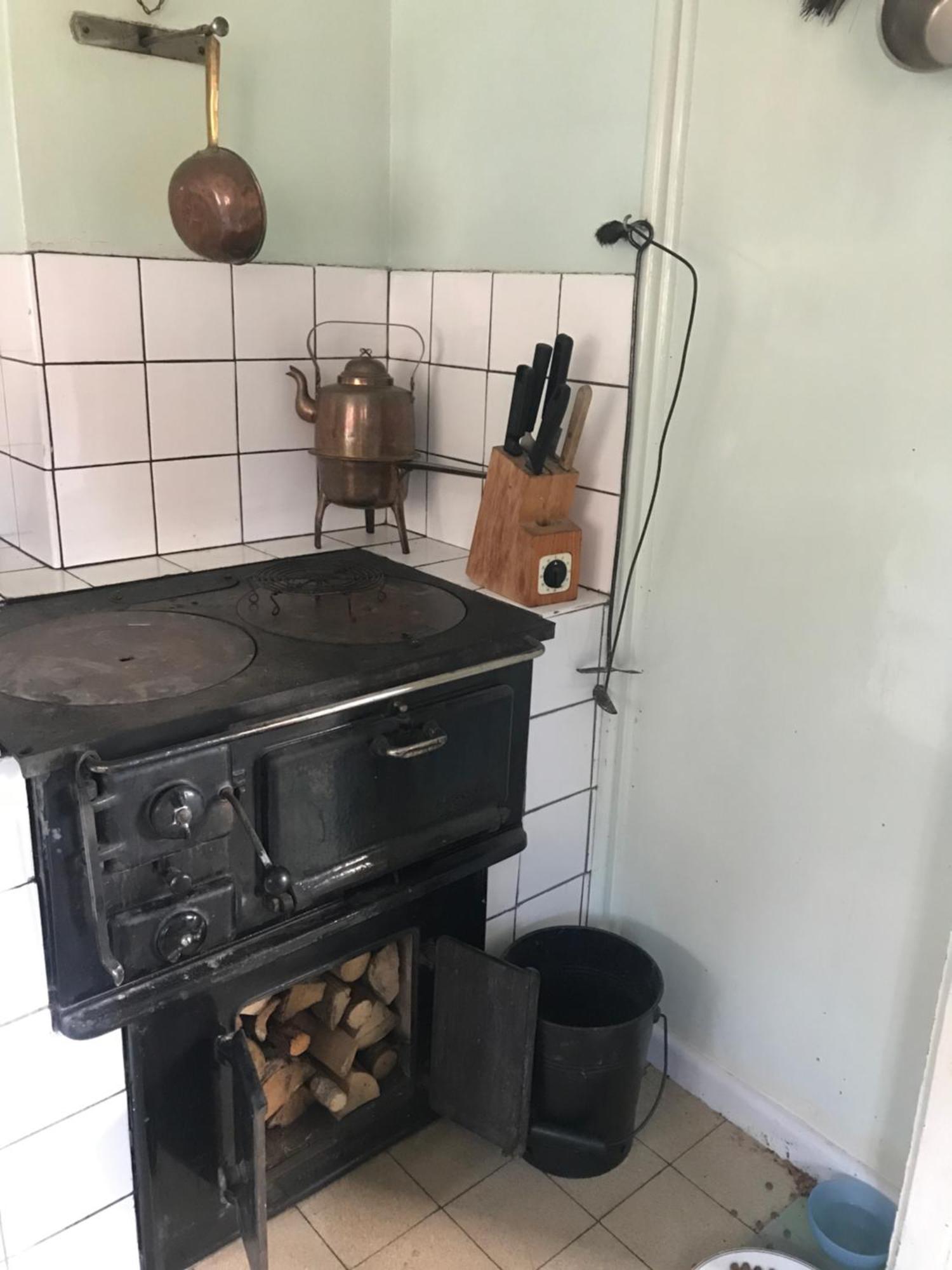 Charmigt Aeldre Hus, Laddbox 22 Kw, 5 Bil-Minuter Till Bad Stromstad Exterior photo