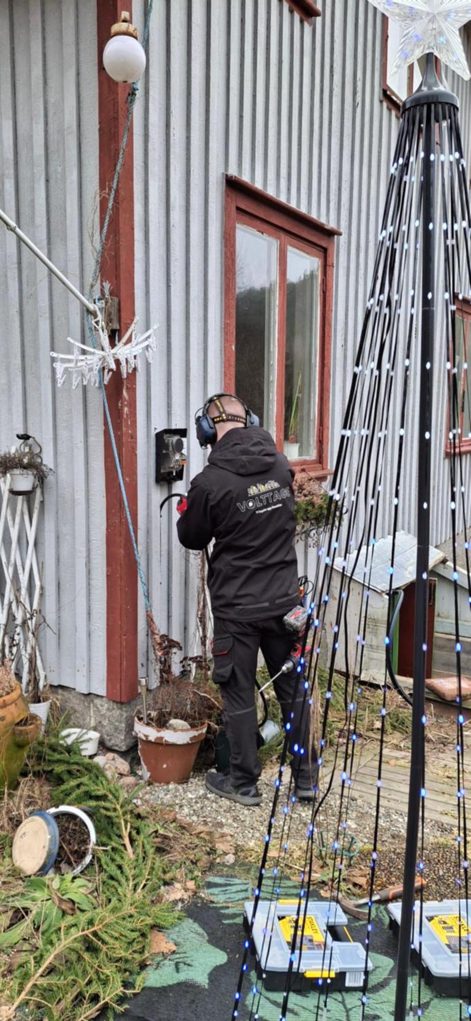 Charmigt Aeldre Hus, Laddbox 22 Kw, 5 Bil-Minuter Till Bad Stromstad Exterior photo